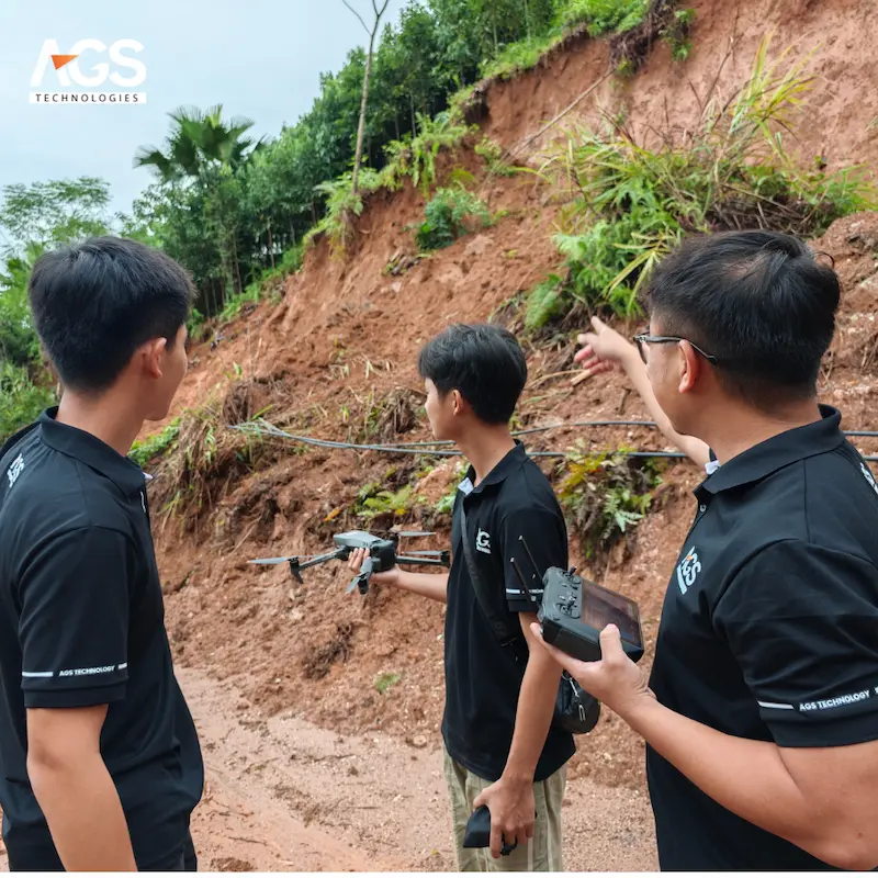 Dịch Vụ Drone Vận Chuyển Vật Phẩm Khẩn Cấp của AGS Tech