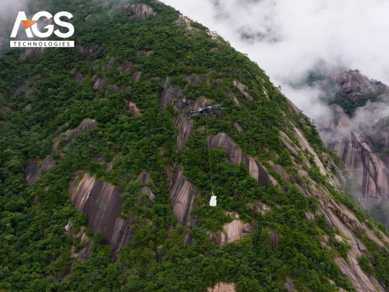 Drone vận chuyển thiết bị vật tư điện