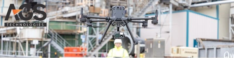 drone kiểm tra máy móc trong nhà máy